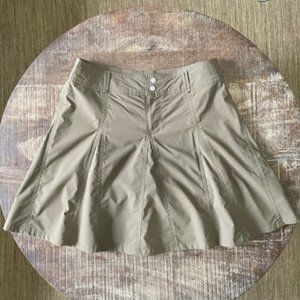 Sahalie Be Free Transport Flared Skort in Olive, Size 10